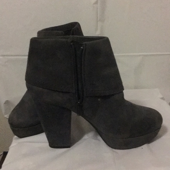 $10 Spring Sale - Picture 3 of 4